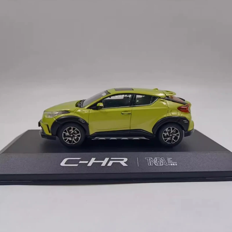 

Литой под давлением масштаб 1:43, TYT C-HR, имитация сплава, металлическая модель автомобиля, статическая коллекция, украшенные праздничные подарки, игрушки, сувенирный подарок