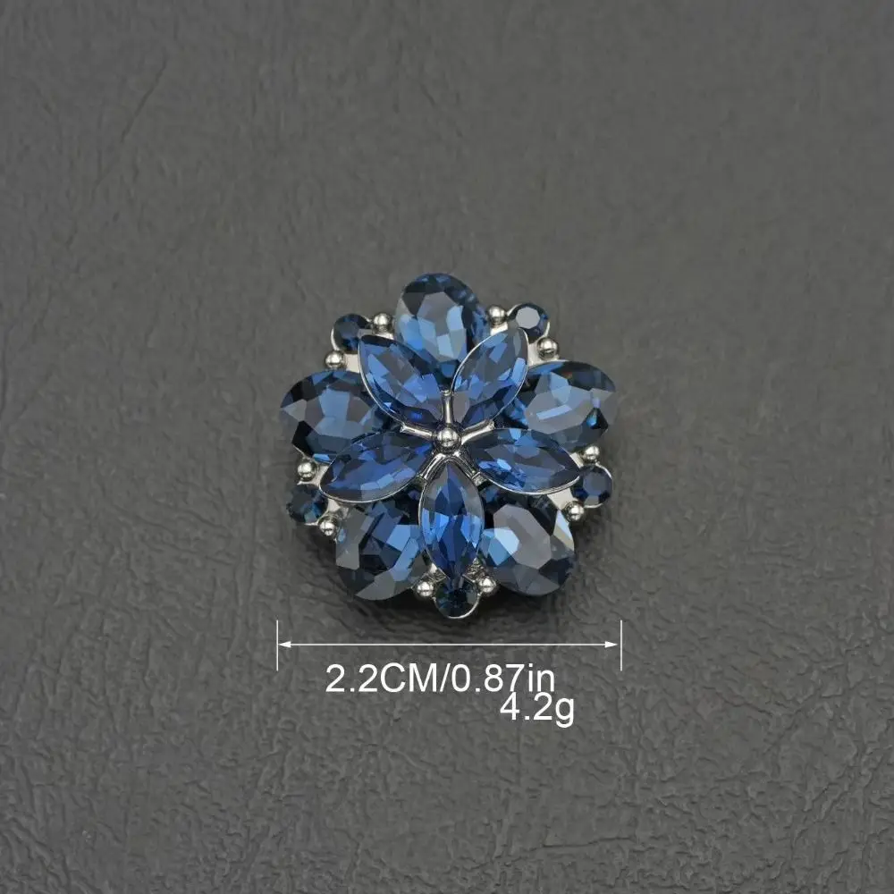 2pcs Metal Alloy Crystal Flower Buttons Diamond Embedded Hollow Design Decorative Buttons Metal Alloy Buttons