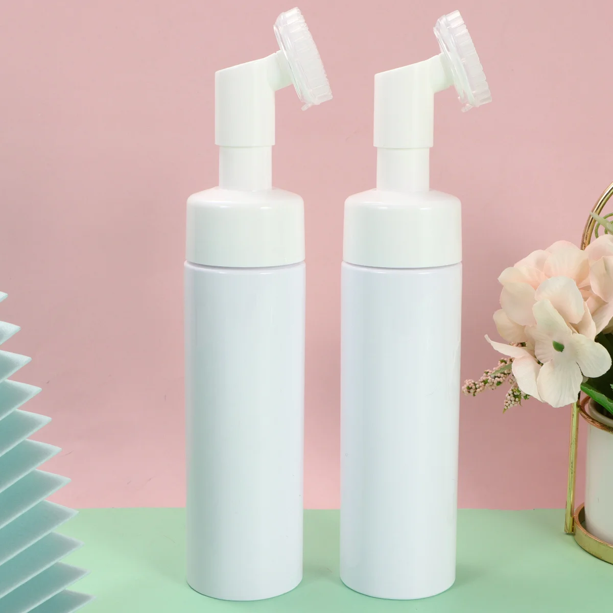 

2pcs 200Ml Portable Empty Bottles Travel Sub Bottle For Facial Cleanser Liquid Soap Lotion Cream Plastic Brush Head Dispenser