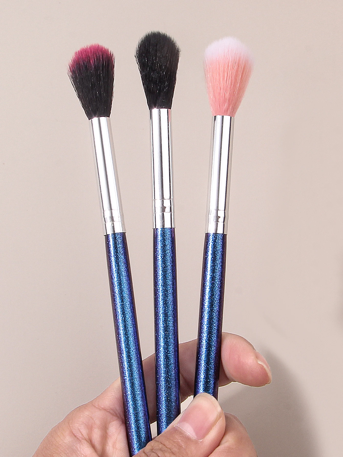 3PCS 나무 손잡이 불꽃 고광택 브러쉬, 브라이트닝 브러쉬, 컨투어링 브러쉬, 다기능 메이크업 브러쉬, 미용 도구