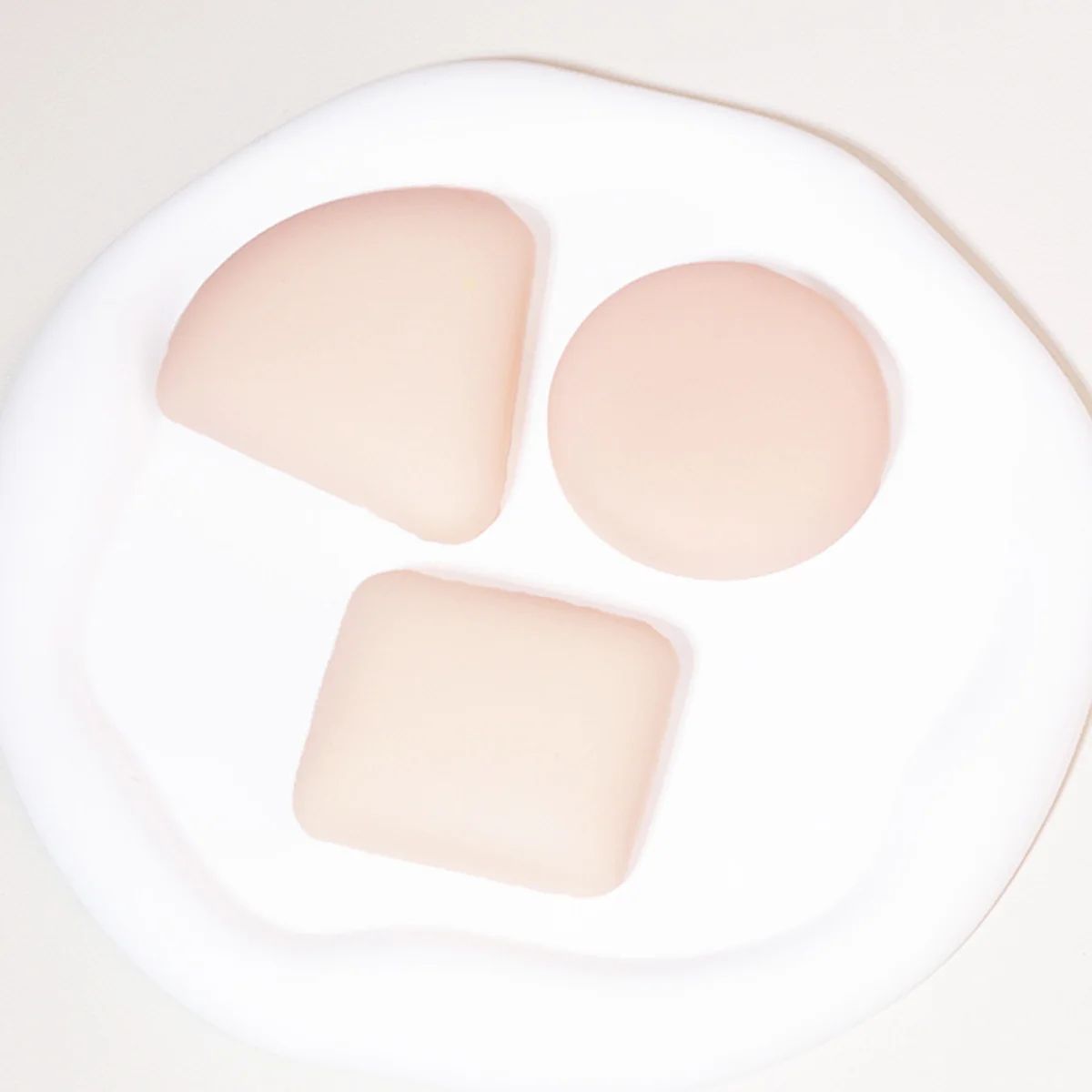 Esponjas de polvo de múltiples formas, esponjas de polvo suelto, húmedo y seco, esponja amigable con la piel, herramientas de belleza y maquillaje