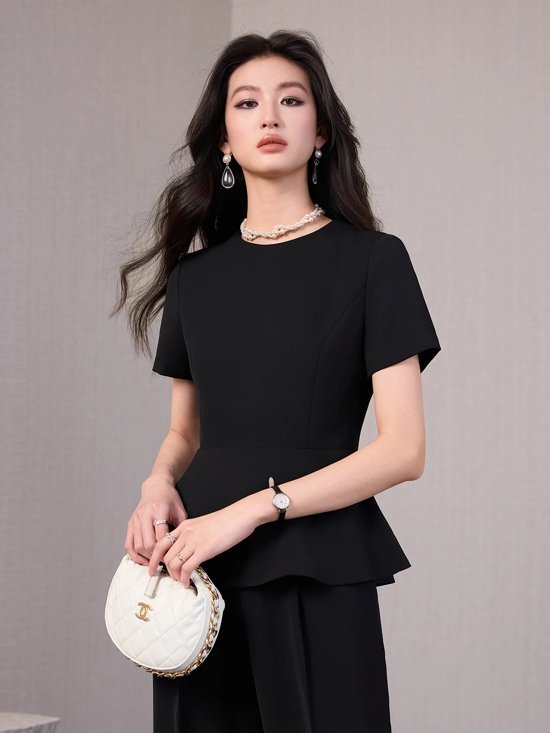 Black Short Sleeve round Neck Suit Set Women's 2026 New Summer High-End Slim Fit Small Size Suit Commute Style Polyester Fiber