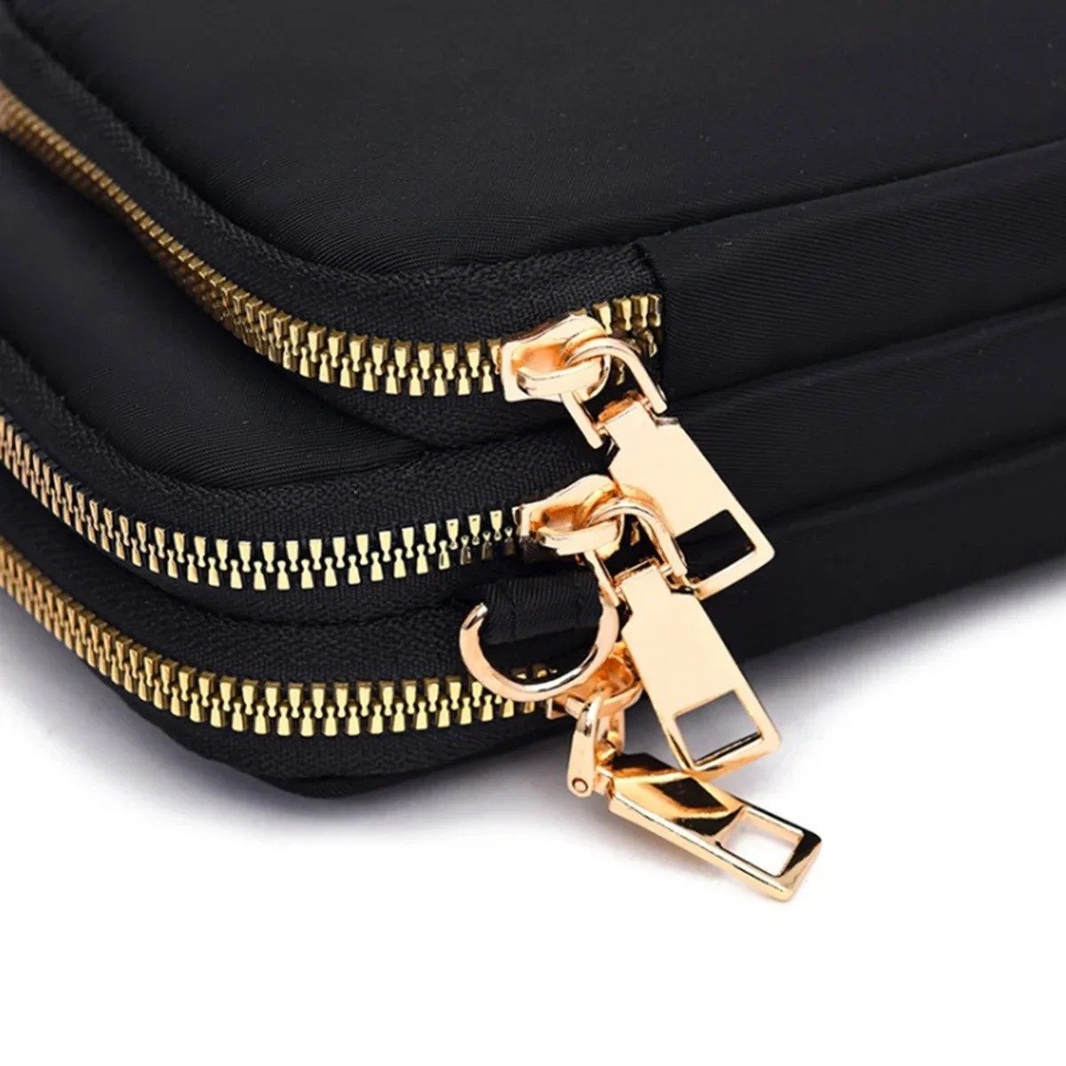 女性用ミニクロスボディバッグ 防水、ファッション性の高い小さな財布 毎日の使用に適した縦型コンパクトチェストバッグ