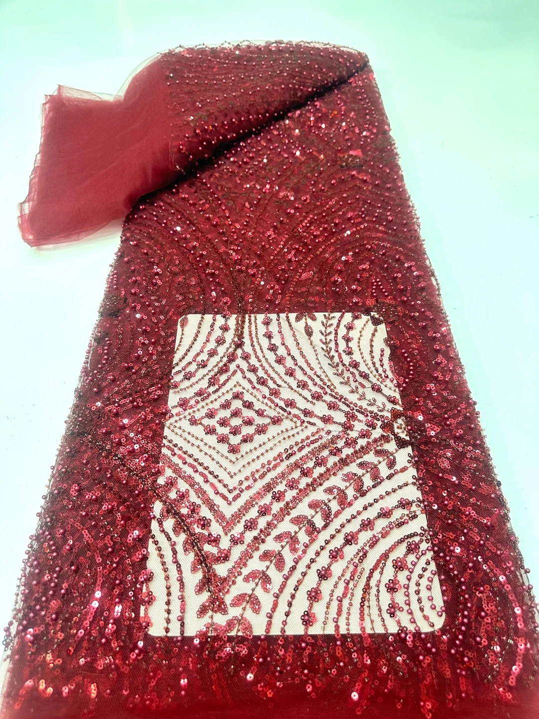 tela-de-encaje-nigeriana-de-alta-calidad-con-lentejuelas-africanas-y-malla-con-cuentas-para-vestidos-de-fiesta-y-boda-Ultimo-diseno-2026-5-yardas