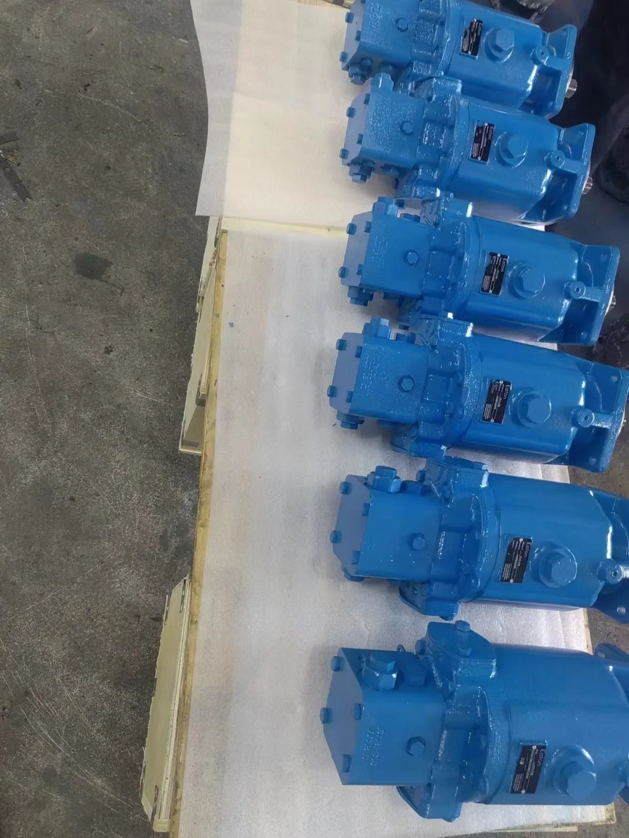 5423-553 المضخات الهيدروليكية 5433 4623 6423-552/518/71/2795 6433-042 5423 6423 3933 4633 5433 6433 7630 مضخة زيت لشاحنة خلط