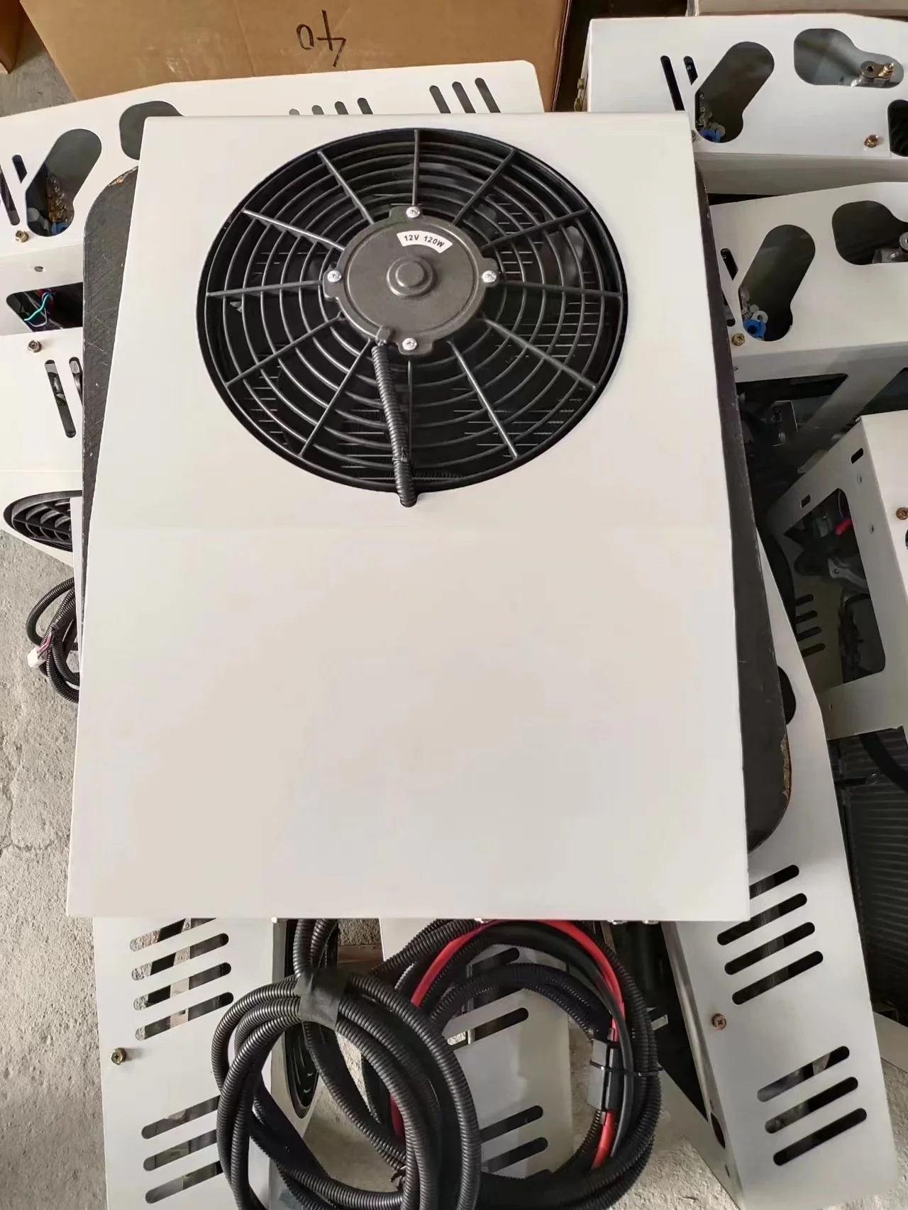 شاحنة بطارية Apu 12v 24v Dc سبليت مكيف الهواء جرار وقوف السيارات شاحنة مكيف الهواء
