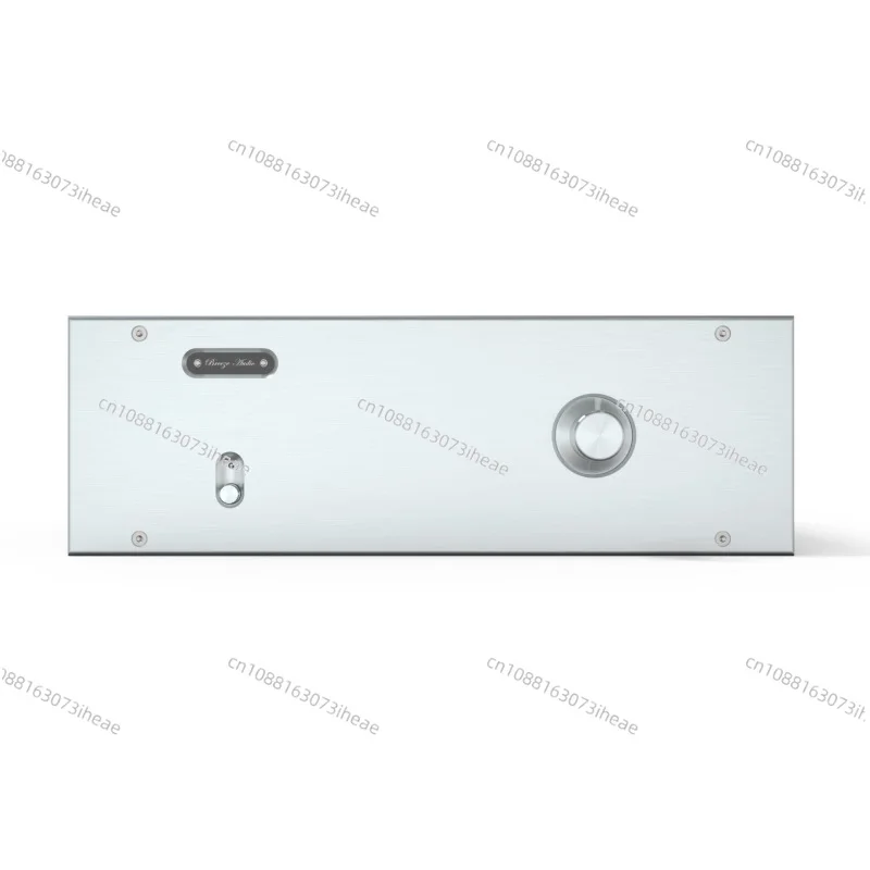 

All-silver all-aluminum amplifier chassis with radiators on both sides
