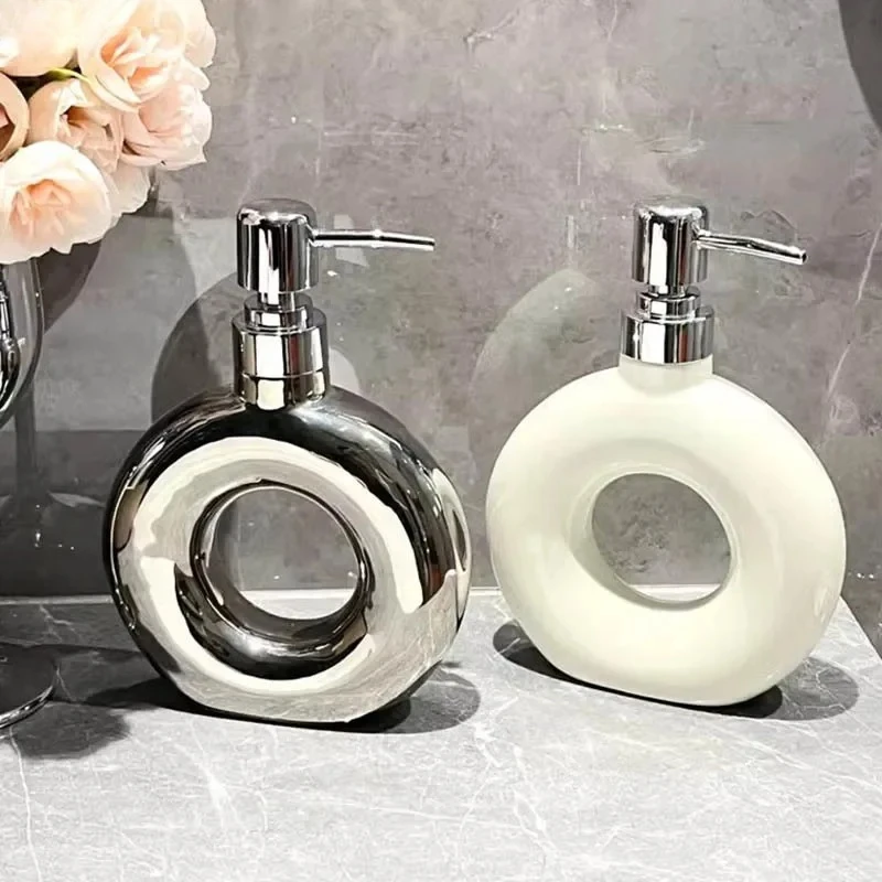 

Креативная бутылка для лосьона в виде пончика, треугольная бутылка для лосьона, керамический дозатор мыла, бутылка для шампуня, бутылки с гелем для ванной, принадлежности для ванной комнаты