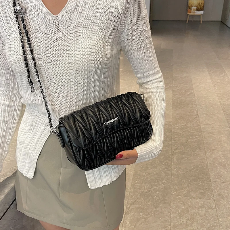 Brand Designer Thread Chain Shoulder Crossbody Bags for Women Handbag and Purses 2023 New Trendy Messenger Bags Clutches