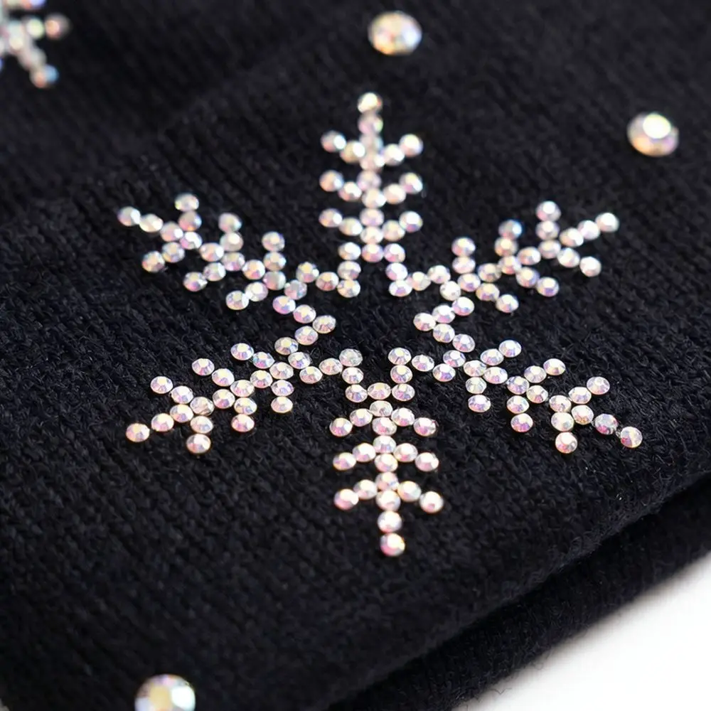 Women Winter Knitted Beanie Hat Snowflake Rhinestone Decor Warm Soft Stretchy Casual Outdoor Windproof Fashion Cap