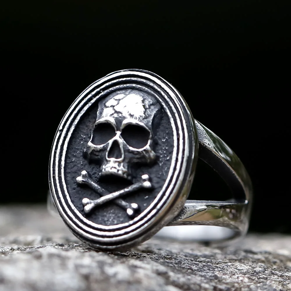 2022 NEW Men\'s 316L stainless steel rings Vintage High Polished Vampire Skull Biker Rocker Ring Boy Heavy Metal Gothic  jewelry