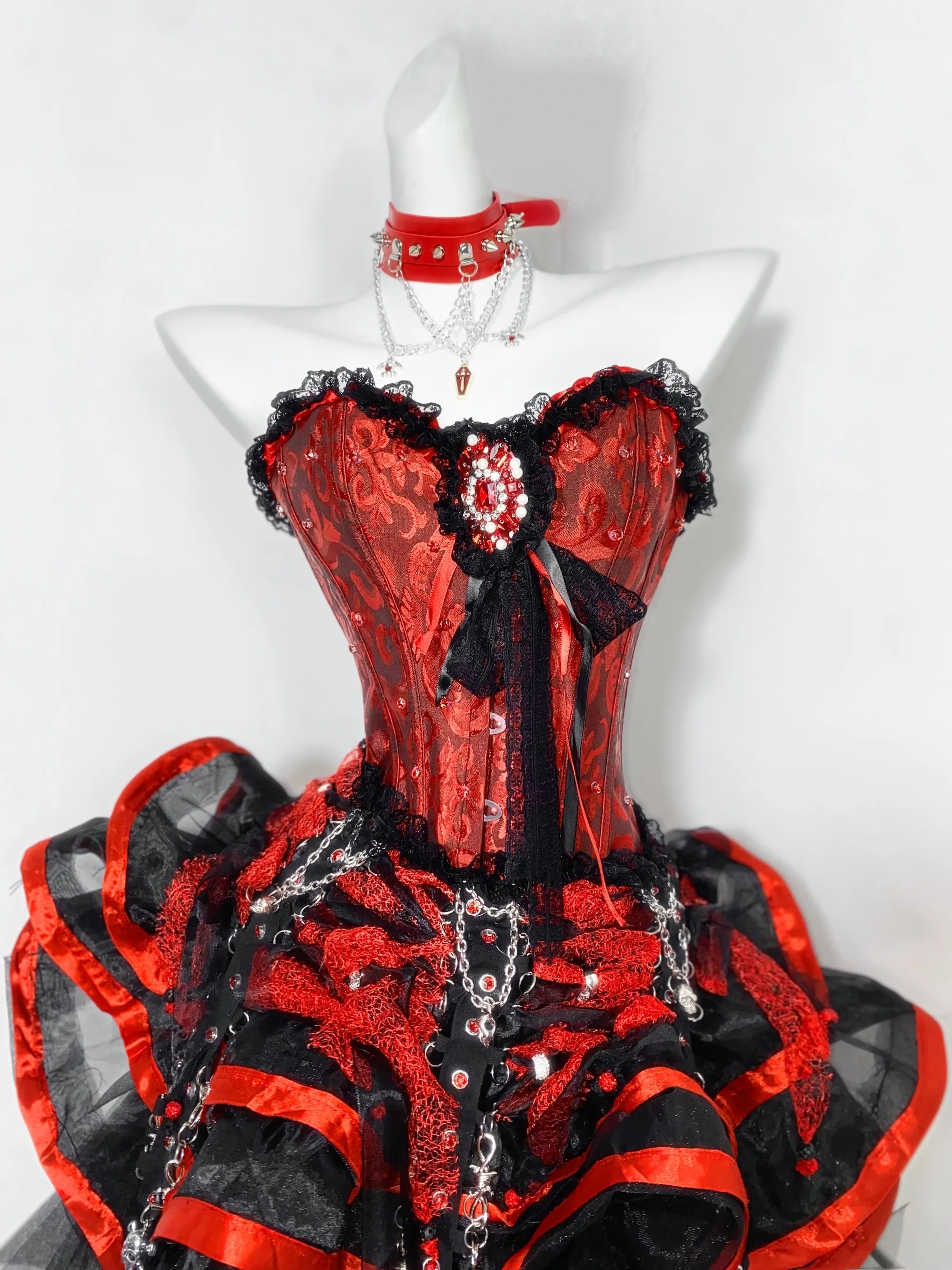 

Women Y2K Subculture Ball Gown Skirt Gothic Punk Rock Red Black Petal Cake Skirt Multi-layers Ruffled Lolita Mini Skirt