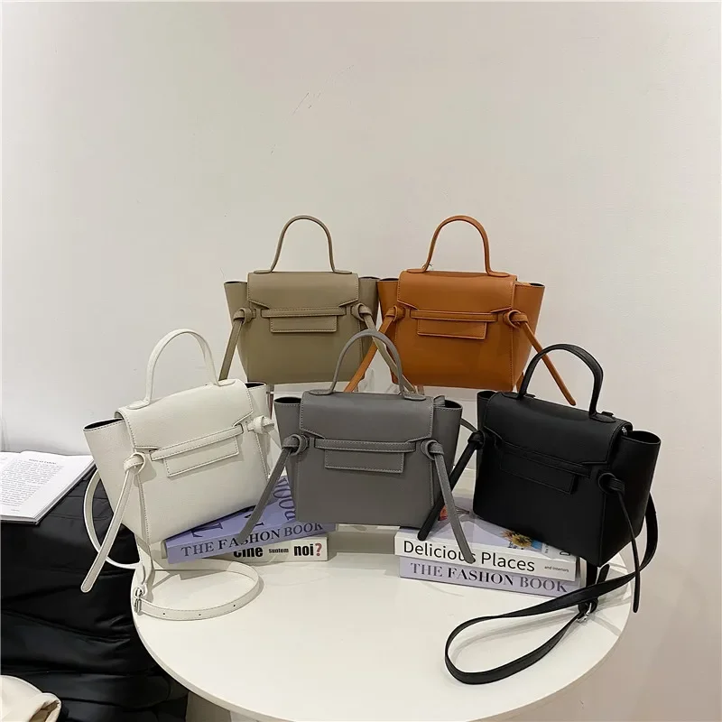 

The 2025 Paris Fashion Week Handcrafted Bags, Leather Crossbody Bags and Detachable Charm
