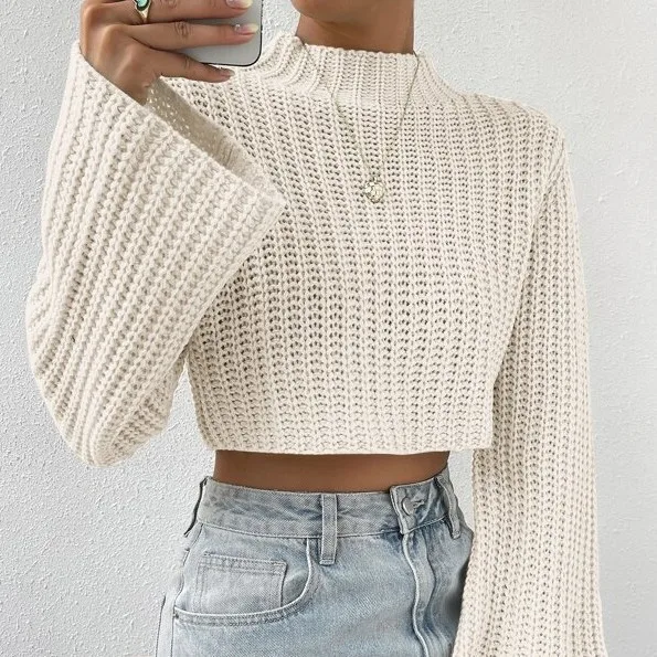 

Flared sleeve half turtleneck pullover Fall/winter new all-match short knit