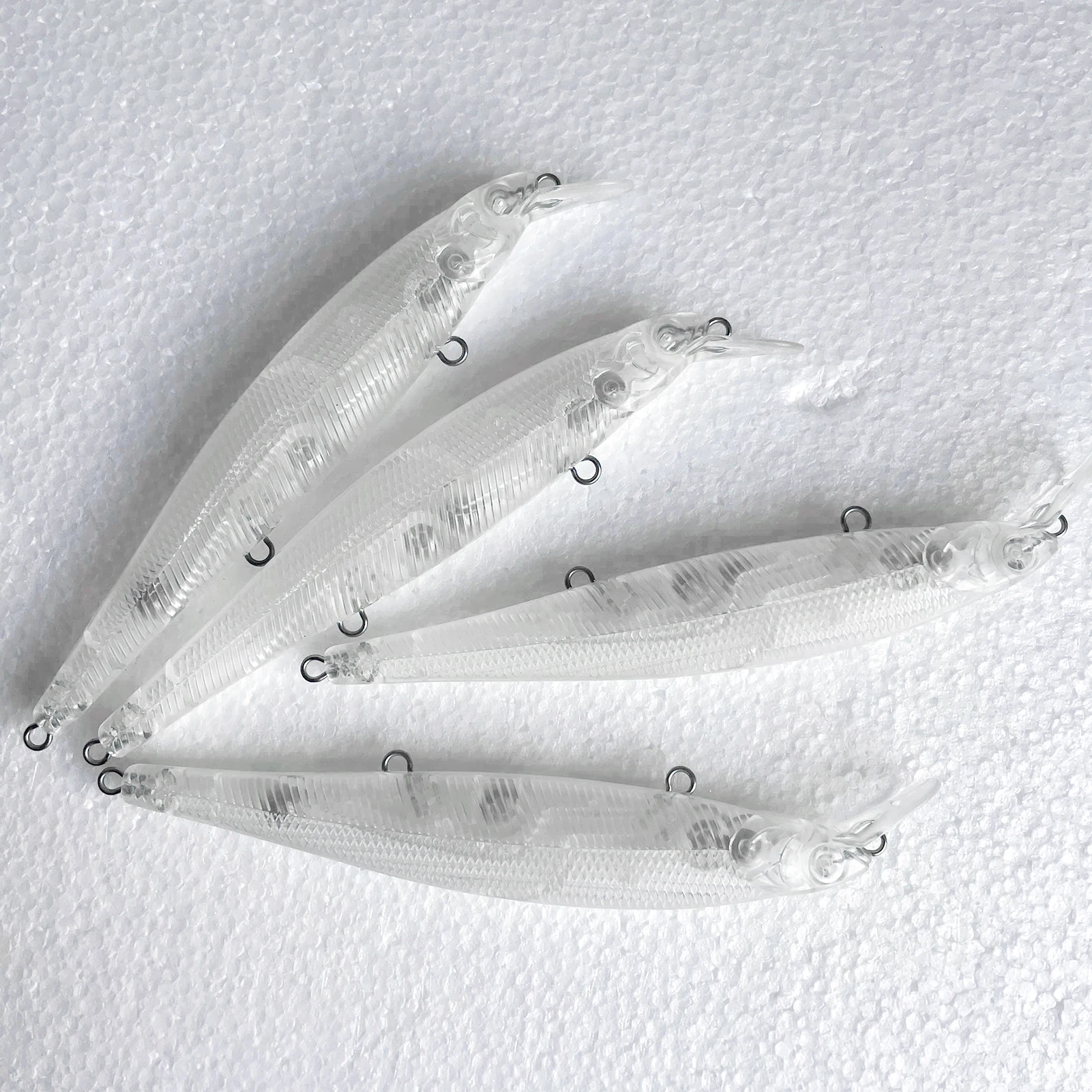 Señuelo pececillo FREE FISHER sin pintar ABS – embrión transparente - imagen 2