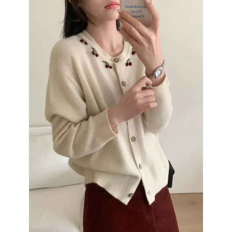 

Women's Top Autumn Winter round Neck Lazy Style Age-Defying Knitted Outerwear Heavyweight Cherry Knit Sweater Cardigan