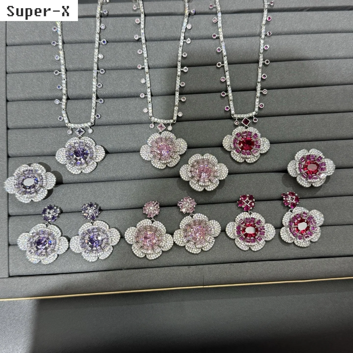 collana-orecchini-e-anello-in-zirconia-cubica-per-donna-gioielli-di-lusso-per-eventi-di-gala-cene-feste-colore-rosa-viola-argento-a-forma-di-fiore