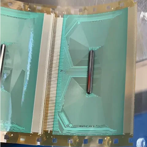 1PCS RM91C30FB-F04 Nieuwe Originele Spoel COF/TAB LCD Driver IC