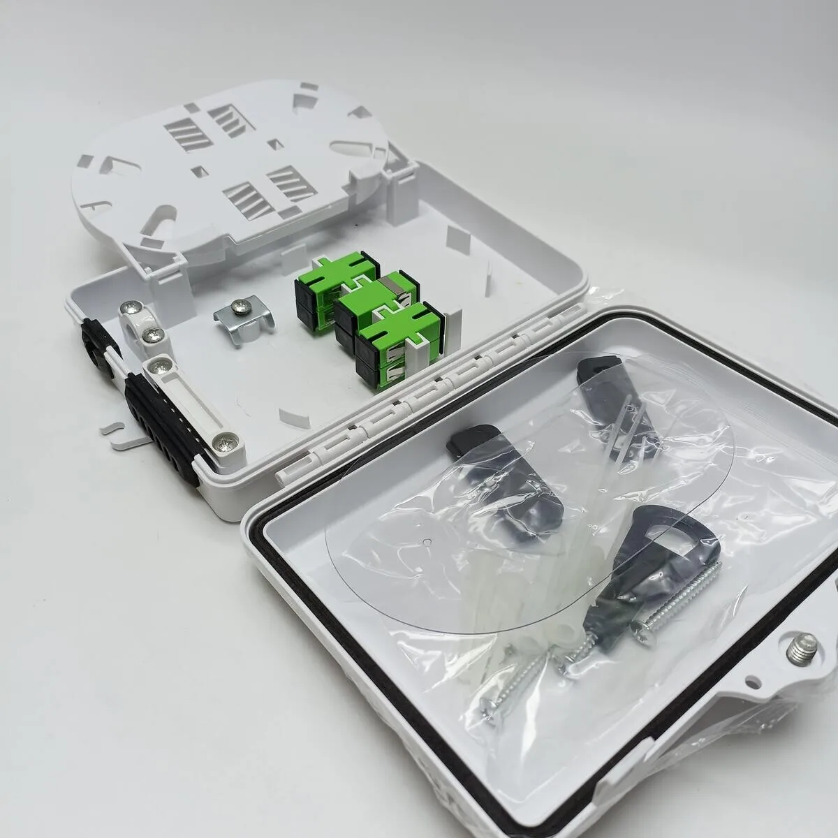 6-kernen glasvezeldistributie optische doos Cattse FTTH-terminal Gegevensinformatiedoos Valkabelbescherming Banco •ка