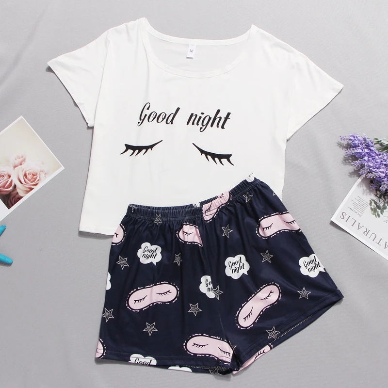 

Slogan Eyelashs Print Pyjama Set Short-Sleeve Round Neck Tee And Shorts Soft Textured Ideal For Women's Sleepwear Casual Wear
