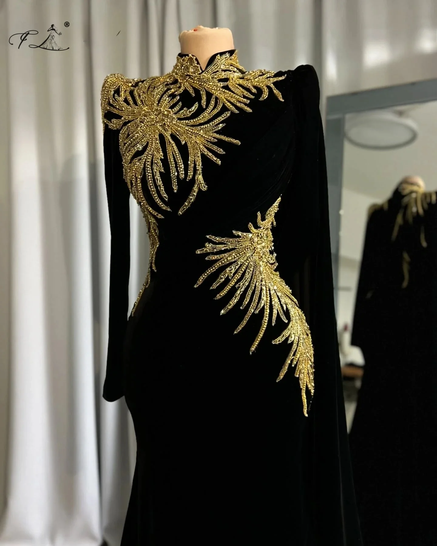 Middle East Muslim Black Evening Dresses Mermaid Velvet Formal Occasion Dresses With Gold Beads Robes De Soirée Customized