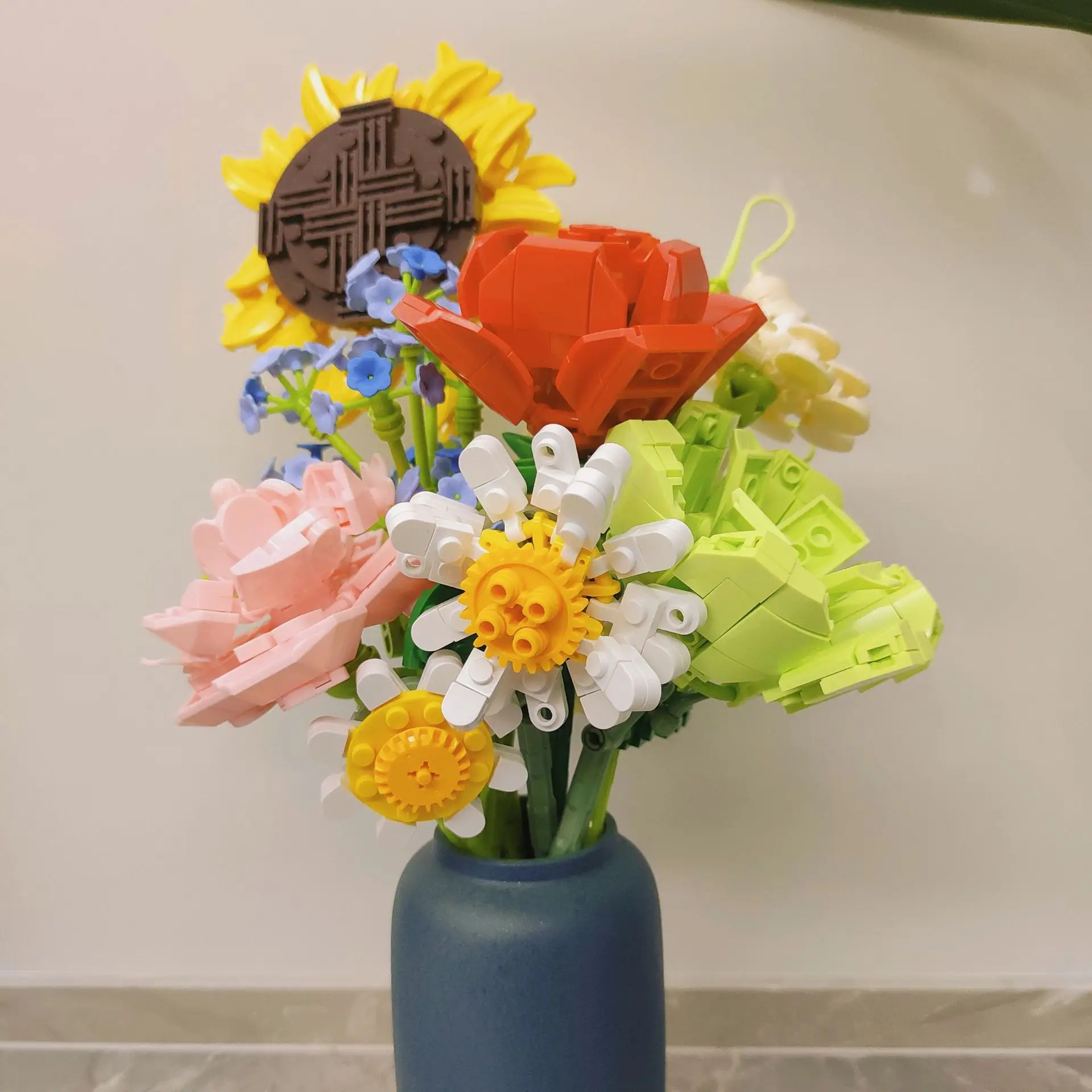 

Flowers Bouquet Building Blocks Moc Romantic Rose Sunflower Lily Of The Valley Tulips Brick DIY Toys for Home Decoration