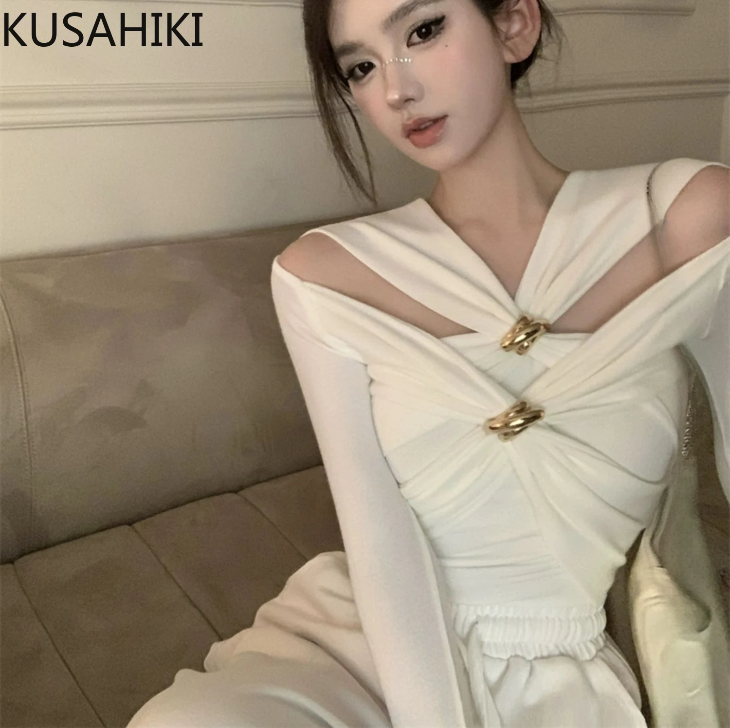 KUSAHIKI Spicy Girl Sexy Off Shoulder Top Women Autumn Niche Cross Hollow Long Sleeved Bottom T-shirt