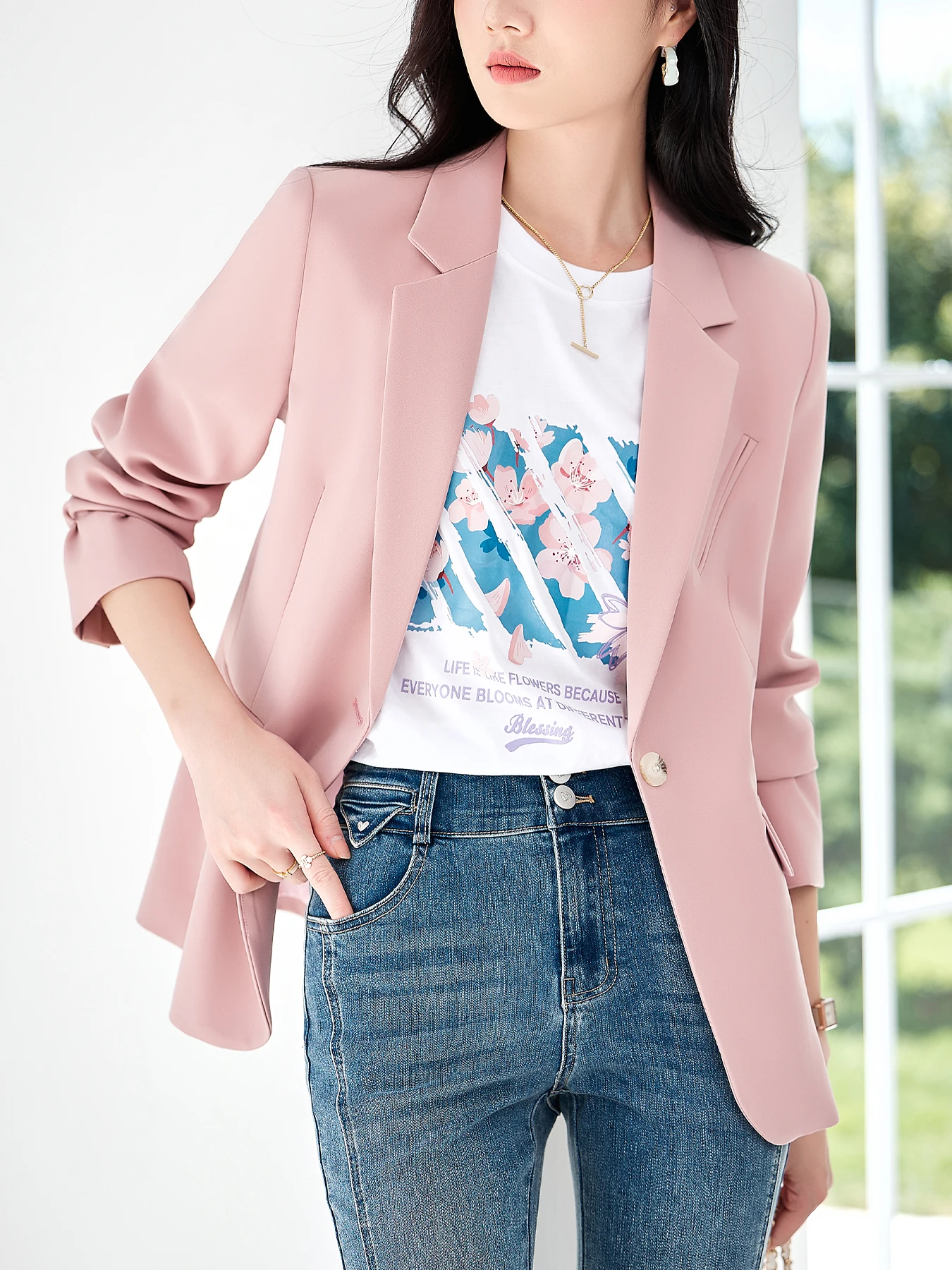 

Spring and Autumn New Women's Slit Blade Blazer, High-end Professional Commuting Elegant Fashion Casual Suit