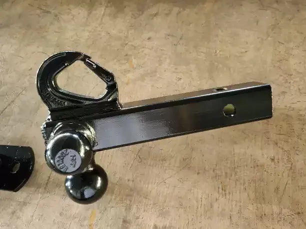bras-de-remorque-de-25-pouces-avec-boule-de-remorquage-de-trois-tailles-et-crochet-de-remorquage-integre-adapte-aux-ram-2500-3500-hemi-gmc-sierra-2500-f250