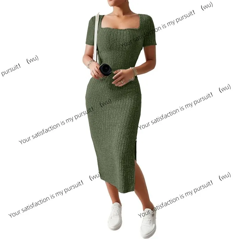 Sommerlicher, quadratischer Ausschnitt, hüftbetonter mittellanger Rock, kurzärmliges, vielseitiges Strickkleid mit Schlitz