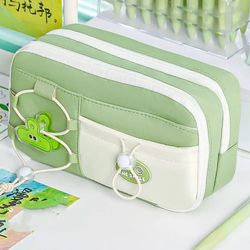 Astucci Panda di grande capacità Astuccio portatile multifunzionale per cartoni animati con tasca frontale Borsa portaoggetti per cancelleria Panda