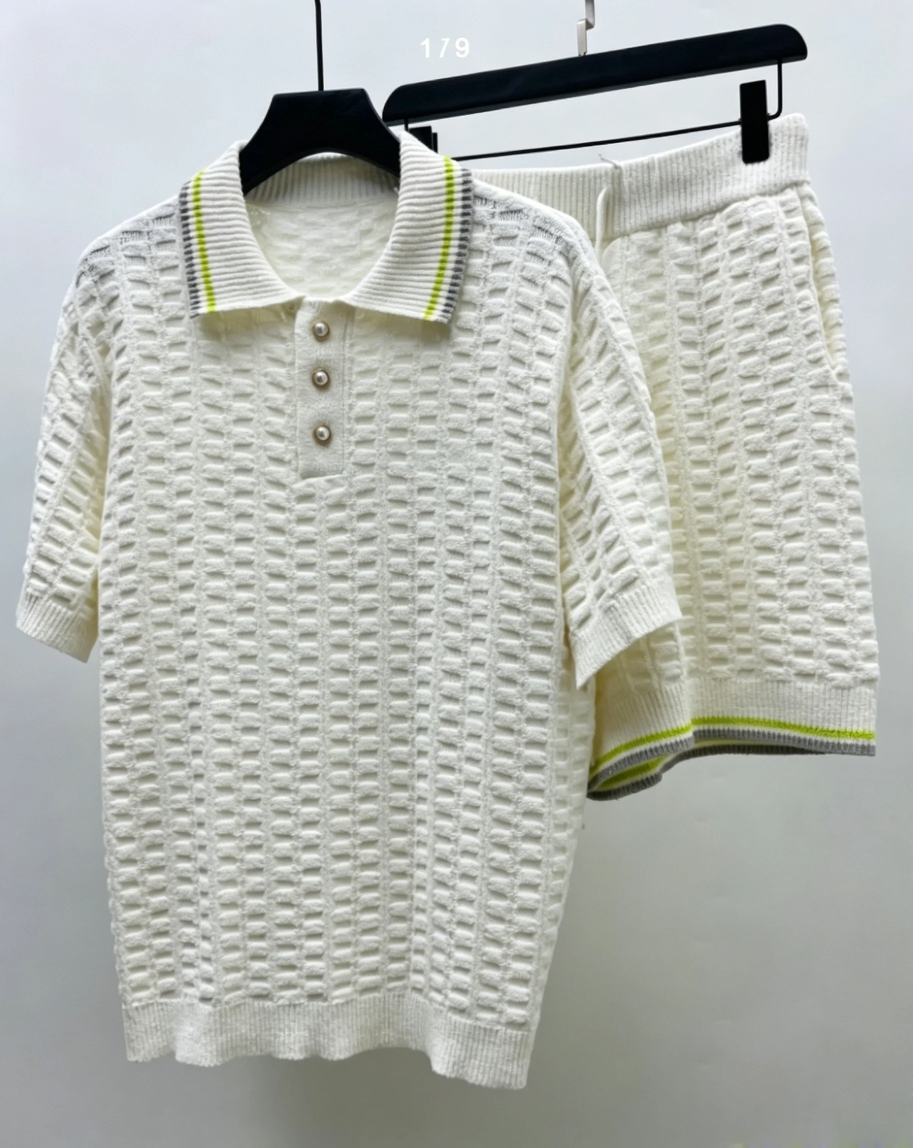 

2026ss Casinoblank Paris Red Patched Embroidery Pearl Buttons Women Men Knitted Sweater Oversized Men Short Sleeve Sweater