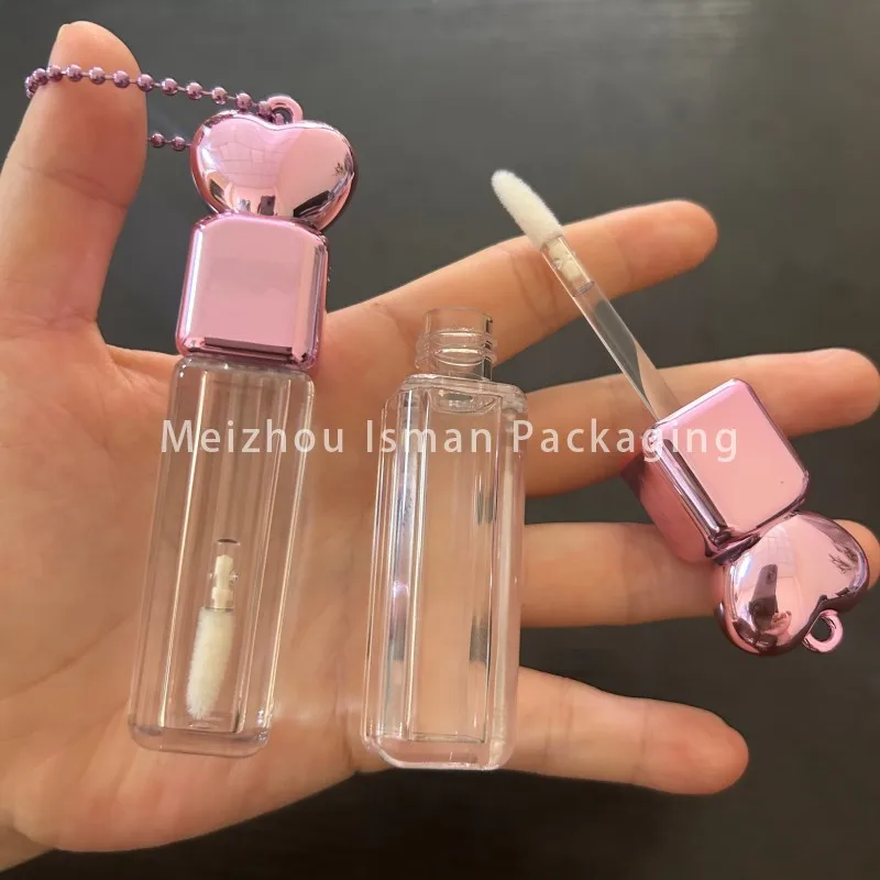 

50Pcs 5ml Cute Shiny Purple Love Heart Cap Design Keychain Lip Glaze Tube Makeup Clear Lip Gloss Wand Tubes Container With Chain