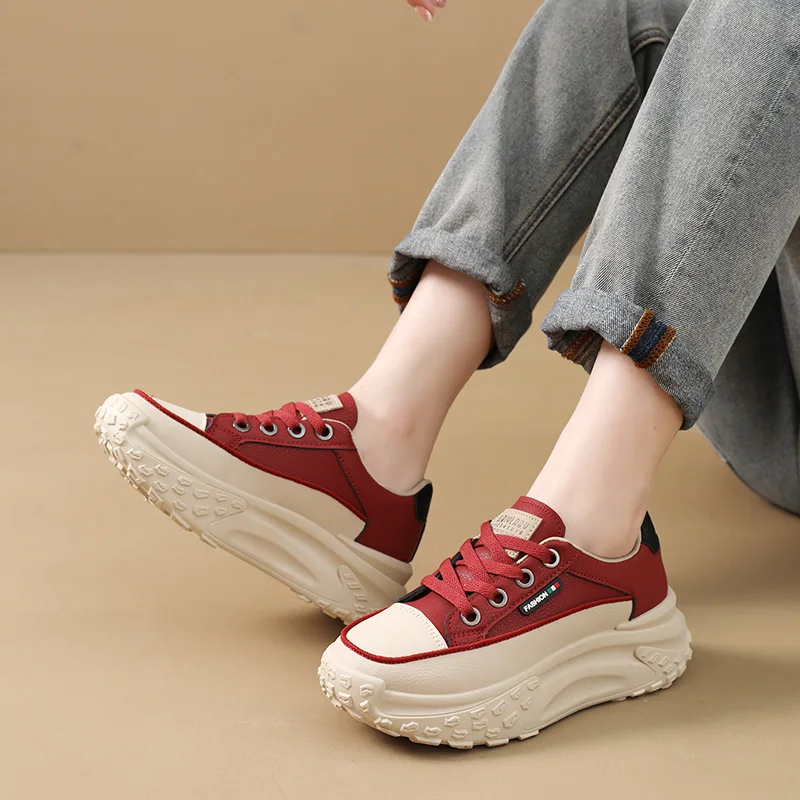 Autumn 2023 casual sports shoes Korean version of running shoes platform shoes to increase the height of women\'s father shoes