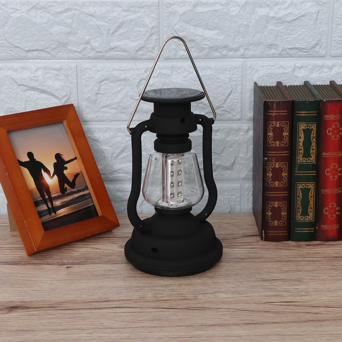 

16Led Solar Powered Hand Crank Camping Light Outdoor Lamp Vintage Lantern Multifunction Portable Black Light For Home