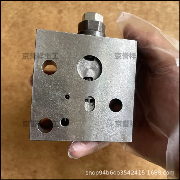 

PC300/350/360-7 Excavator Autonomous Pressure Reducing Valve 723-40-71800 Pilot Pressure Control Valve Accessories