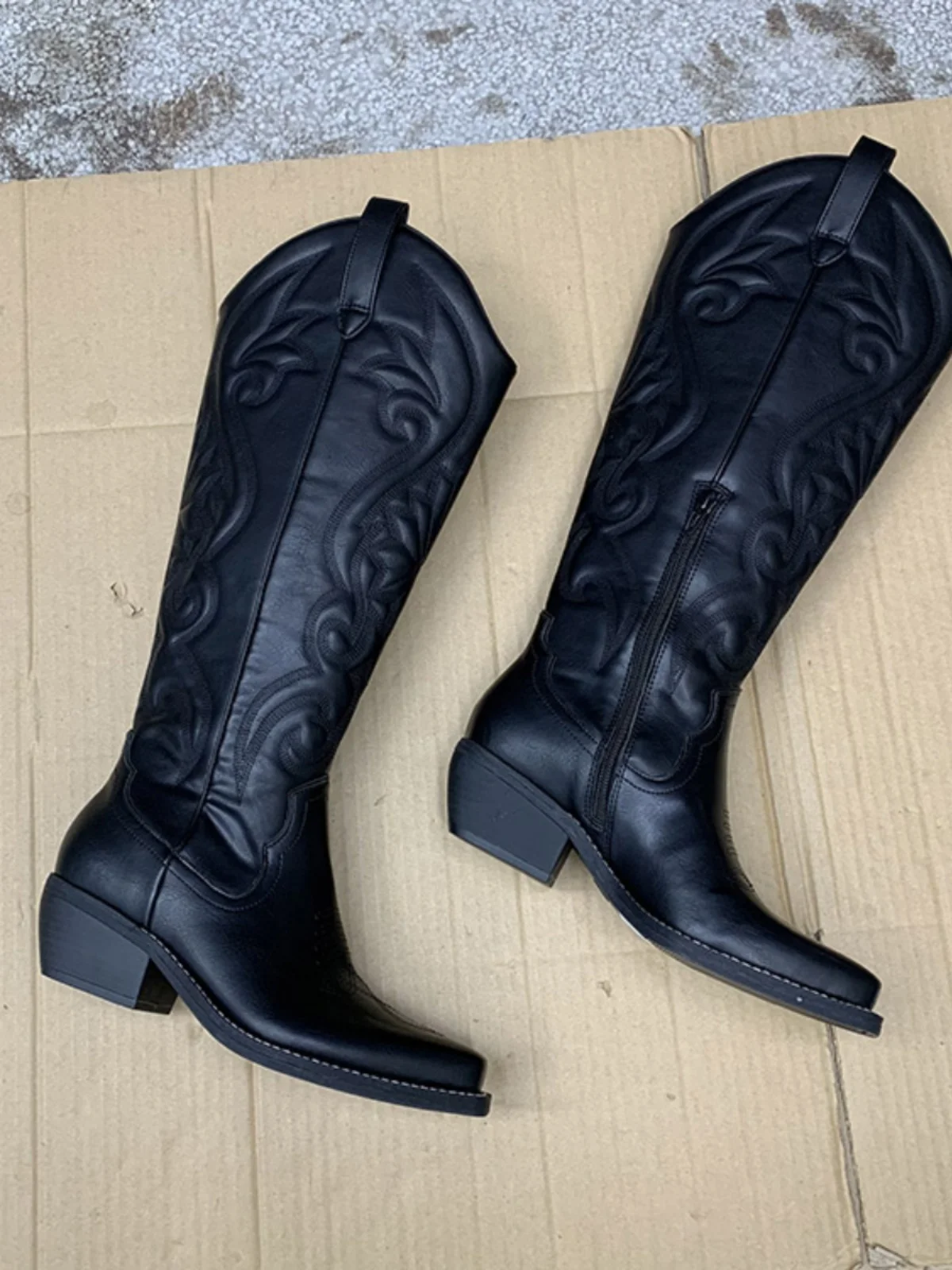 أحذية غربية أنيقة ذات كعب متوسط الارتفاع للنساء، حذاء طويل بسحاب جانبي وكعب سميك