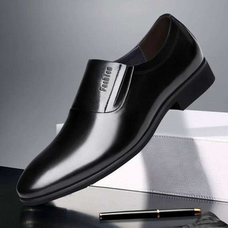 

Рабочая пошивная социальная обувь для мужчин, весна-осень, мягкая вечеринка, дешевая распродажа, роскошный дизайнерский костюм из воловьей кожи, 39, новые модельные туфли для мужчин