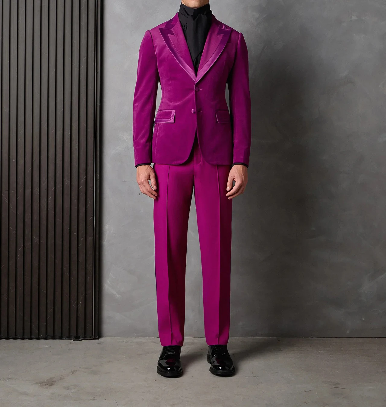 بدلة زفاف مخملية كلاسيكية للرجال بلغت ذروتها معطف واحد الصدر للأعمال 2 قطعة سروال سترة مصنوع حسب الطلب