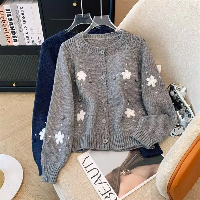 

Женский осенне-зимний новый корейский стиль, короткий вязаный свитер, куртка с цветочной вышивкой, милые повседневные свитера, кардиган