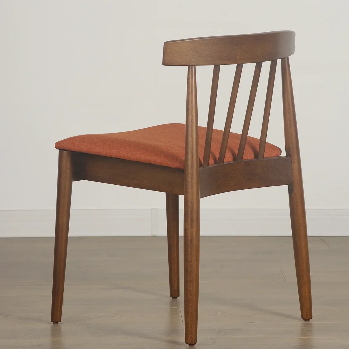 Simple Modern Solid Wood Horn Chair - for Western Restaurant/Cafe Hotel Dining