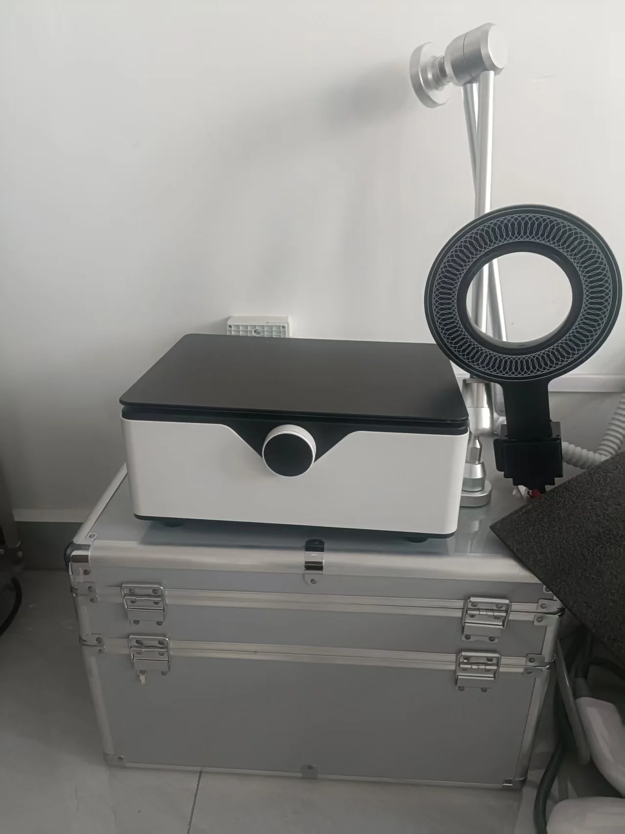 

EMTT Portable Physiotherapy Tool Magnetoterapia Magneto Therapy To Relieve Pain Aid PEMF Therapy Treat Sports Injuries