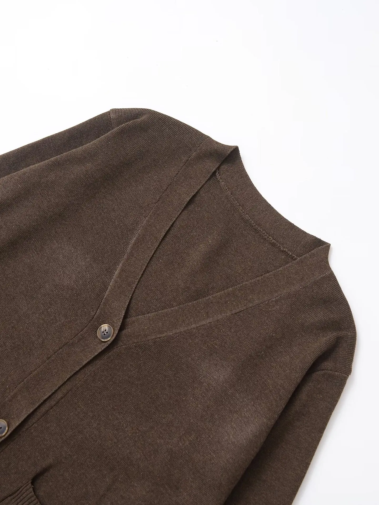 New 2025 Fashion Autumn Fall Sweater Simple Versatile Brown Cardigan Women Casual Knit V-Neck Buttons Sweater Cardigan Coat