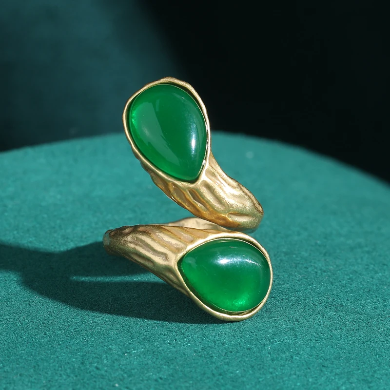 

Vintage Retro Rings Green Water Drop Natural Stone Open Antique Gold Color Designer Jewelry For Woman Brand Accessories Luxury