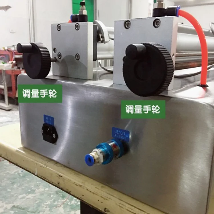 Machine de remplissage pneumatique semi-automatique de confiture de bouillie de pâte visqueuse liquide de Piston de 2 buses