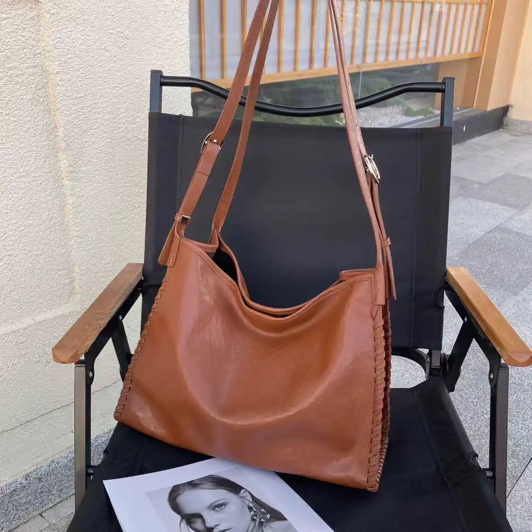 Mendy Women  Shoulder Bag Genuine Cowhide Leather Underarm Bag High Quality Totes Large Capacity Fashion Commuting Shoulder Bag