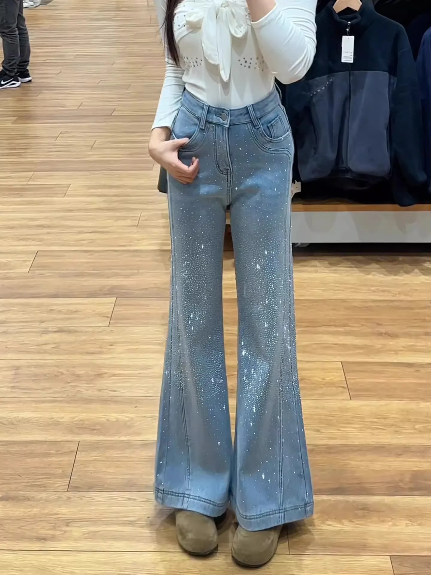 

Светло-голубые джинсы с высокой талией и расклешенными штанинами на флисовой подкладке, женские зимние новые свободные прямые джинсы с высокой талией, украшенные стразами, повседневные