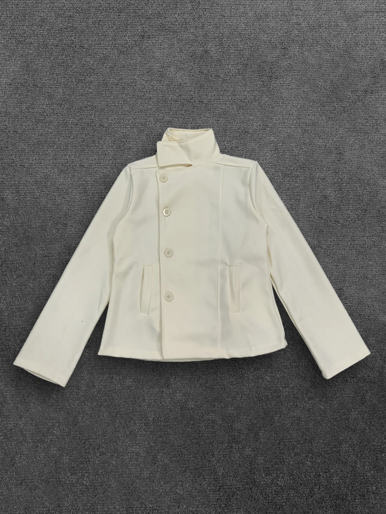 Herbst und Winter Neue Koreanische 2000er College-Style Dicke Stehkragen-Kurzjacke mit Diagonalen Knöpfen und Kapuze – Detail 14