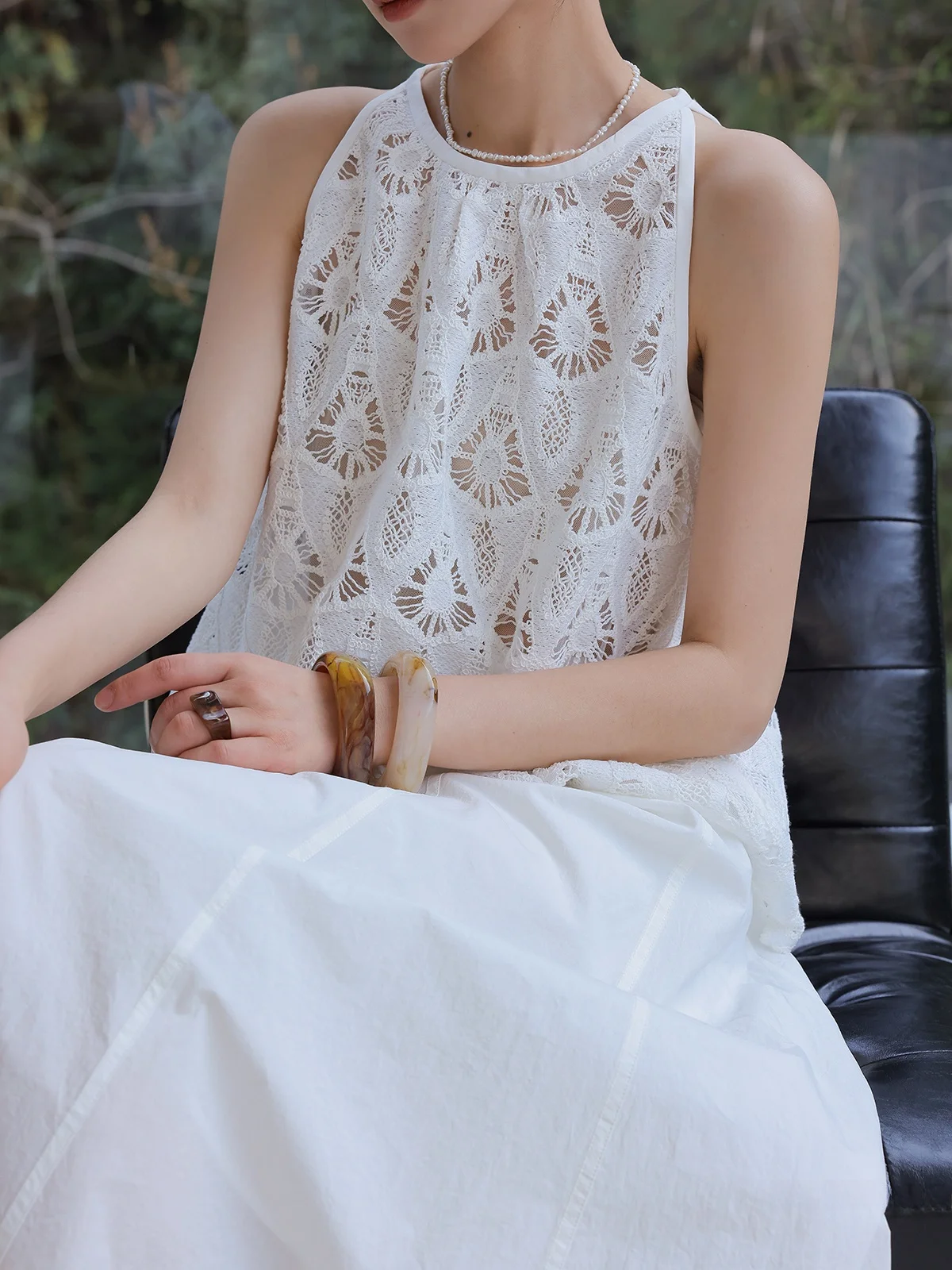 

Комплект JWUNIQUE: Летний женский костюм из двух предметов — ажурный топ и юбка, круглый вырез, для студентов и офиса