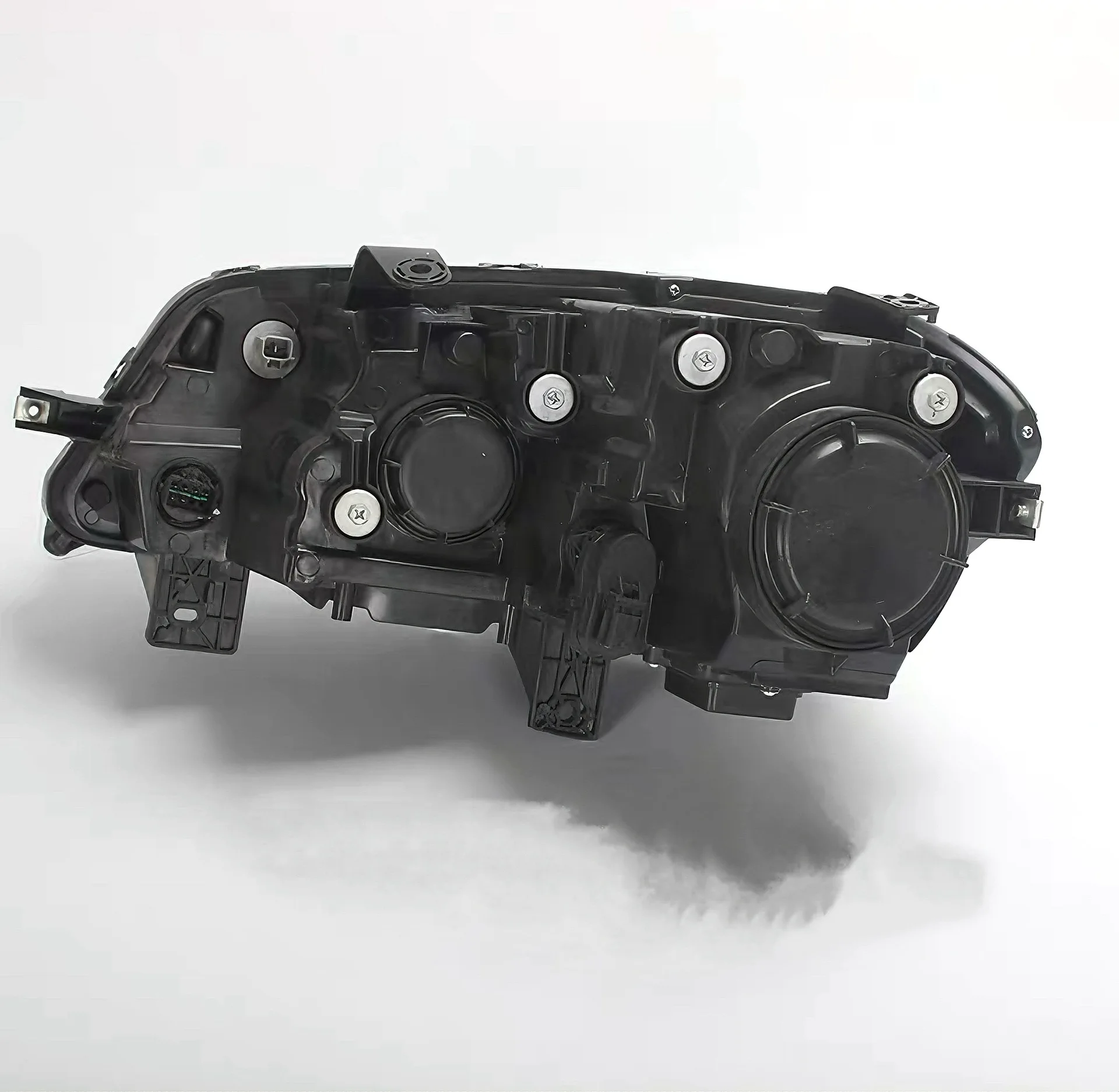 Suitable for the front headlight assembly of the Great Wall Tengyi C50, 2014-2016 models. Front lighting of the headlights